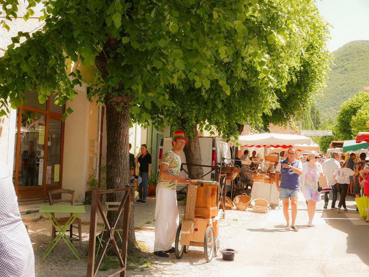 Chateau Des Gipieres Bij De Mont Ventoux モンブリュン・レ・バン エクステリア 写真